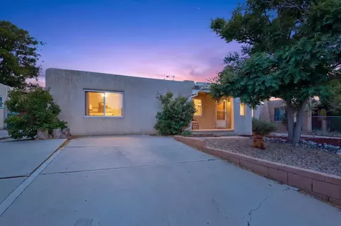 1838 Otowi Dr, Santa Fe, NM 87505