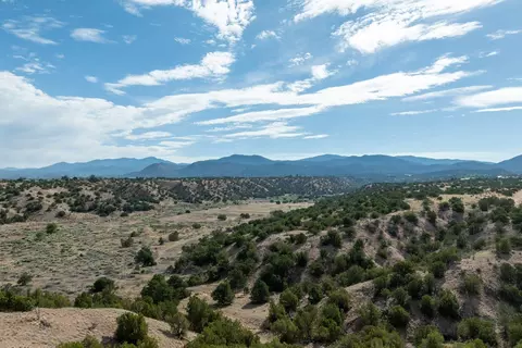 245 Arroyo Hondo Trl, Santa Fe, NM 87508