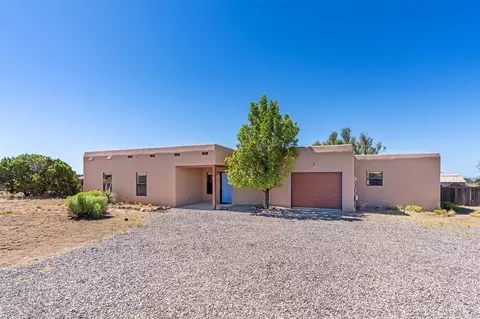 41 Herrada Rd, Santa Fe, NM 87508