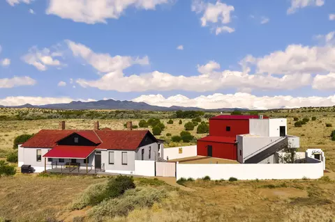 5581 Highway 41, Galisteo, NM 87540
