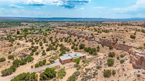 209 Thankhohay Poe, Santa Fe, NM 87506
