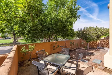 51 Canada Del Rancho #D, Santa Fe, NM 87508