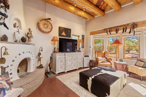 14 Camino Azul, Santa Fe, NM 87508