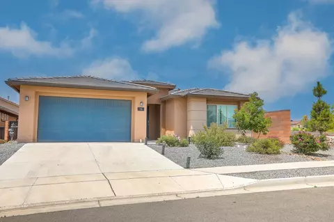 38 Avenida Colibri, Santa Fe, NM 87508