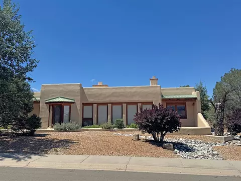 363 Monte Vista Rd, Taos, NM 87571