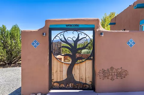 1 Domingo Pl, Santa Fe, NM 87508