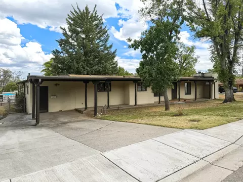 676 47th St, Los Alamos, NM 87544