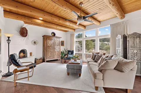 215 La Marta Ct, Santa Fe, NM 87501