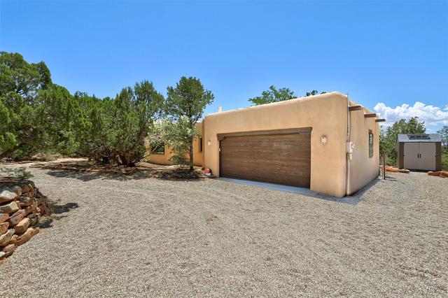 13 Herrada Ct, Santa Fe, NM 87508