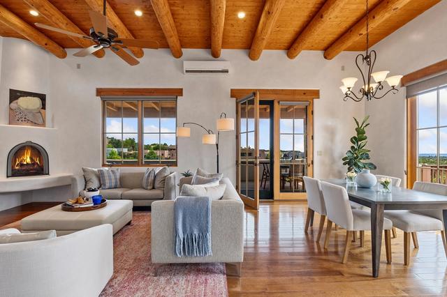 69 Avenida Frijoles, Santa Fe, NM 87507