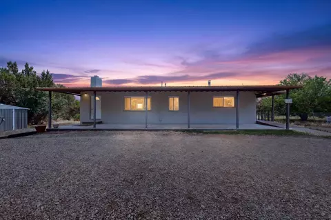 5 Ivanas Way, Pecos, NM 87552