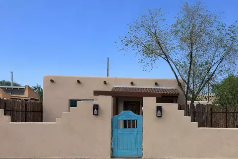 819 Ninita, Santa Fe, NM 87505