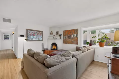 825 Rio Vista St, Santa Fe, NM 87501