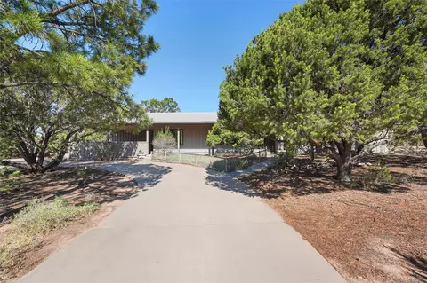 427 Estante, White Rock, NM 87547