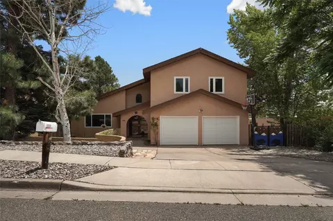 1930 Camino Mora, Los Alamos, NM 87544