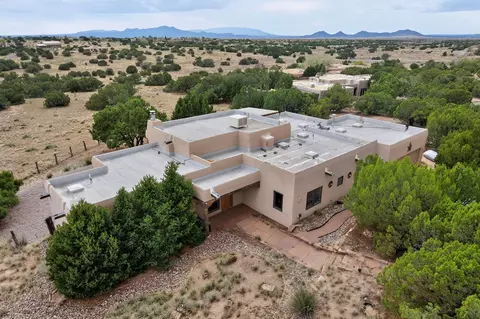 53 Balsa Rd, Santa Fe, NM 87508