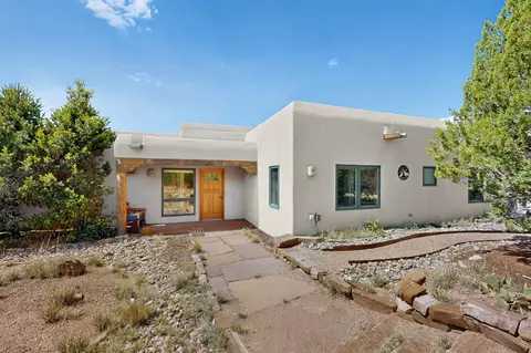 53 Balsa Rd, Santa Fe, NM 87508