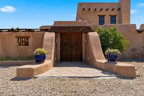 1534 Millicent Rogers, El Prado, NM 87529