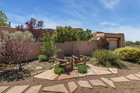 23 Monterey Rd, Santa Fe, NM 87508