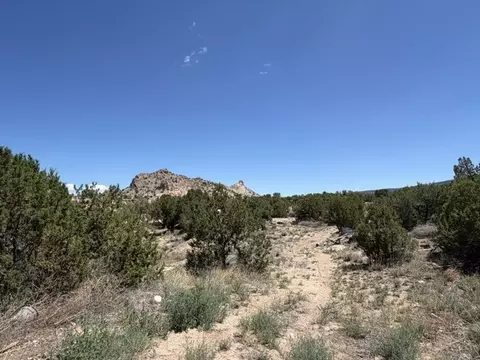 18 Sparrow Ln #7-C, Ojo Caliente, NM 87549