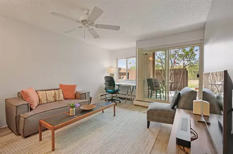 149 Calle Ojo Feliz #I, Santa Fe, NM 87505