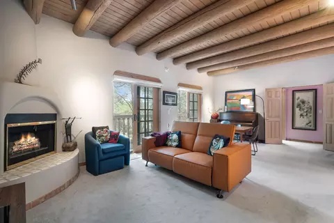 3101 Old Pecos Trl #220, Santa Fe, NM 87505