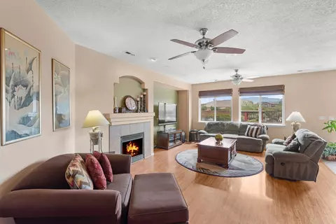 1814 Paseo De La Villa SE, Rio Rancho, NM 87124
