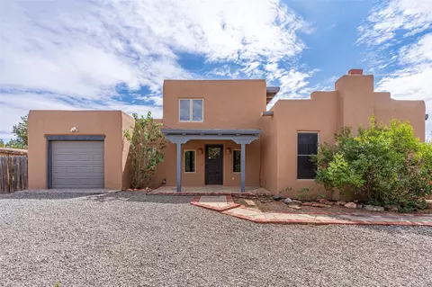 11 Cuesta Ln, Santa Fe, NM 87508