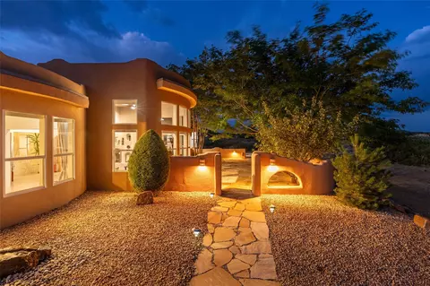 1 Sombra Ct, Santa Fe, NM 87508