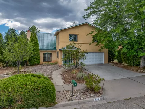425 Ridgecrest Ave, White Rock, NM 87547