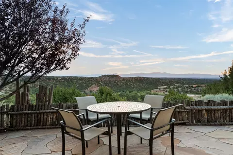 38 Lodge Trl #F, Santa Fe, NM 87506