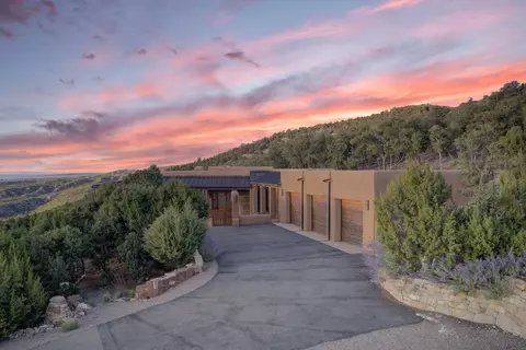 14 8 Juan De Gabaldon Trl, Santa Fe, NM 87506