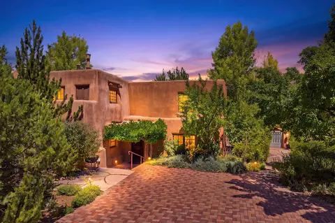 414 Acequia Madre, Santa Fe, NM 87505