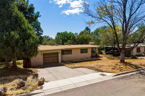 1482 44th St, Los Alamos, NM 87544