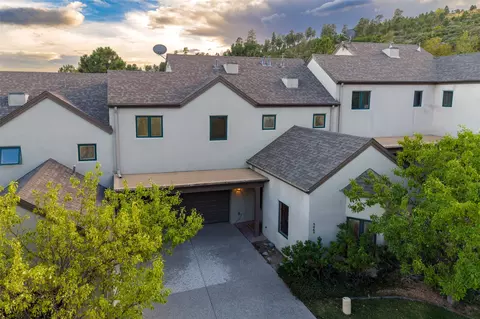 5065 Carriage House Dr, Los Alamos, NM 87544