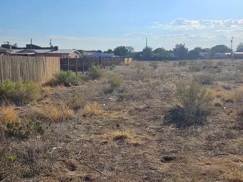 1420 Zepol, Santa Fe, NM 87507