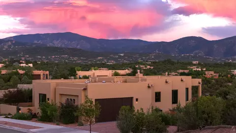 1784 Calle Arbolitos, Santa Fe, NM 87506