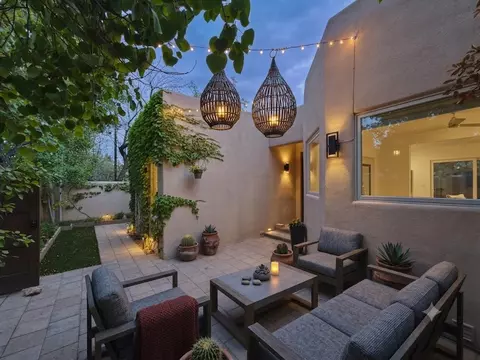 91 Rio Vista Pl, Santa Fe, NM 87501