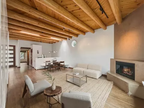 91 Rio Vista Pl, Santa Fe, NM 87501