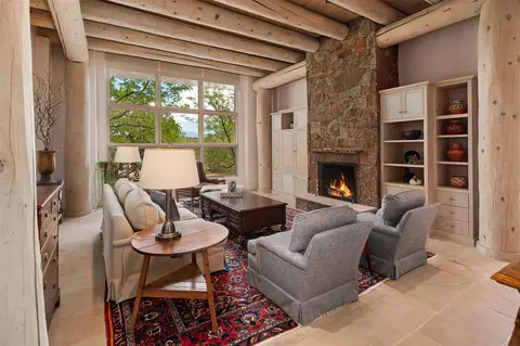 19 Black Mesa, Santa Fe, NM 87506