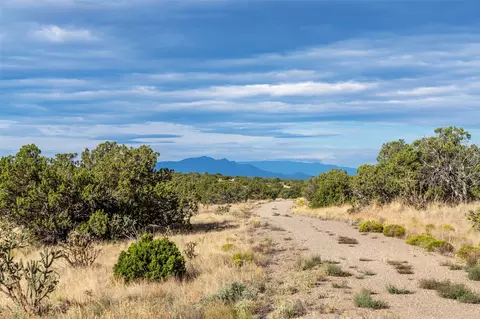 30 Silver Saddle, Lamy, NM 87540
