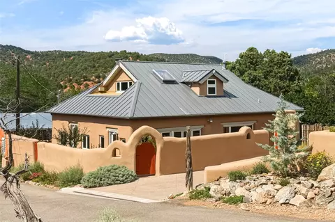 40 Canyon Hill Ln, Santa Fe, NM 87501