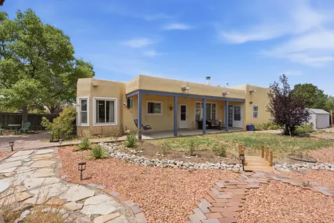 2701 La Silla Dorada, Santa Fe, NM 87505