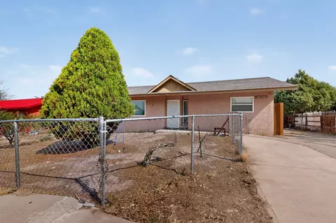 1907 E Shadowood, Espanola, NM 87532