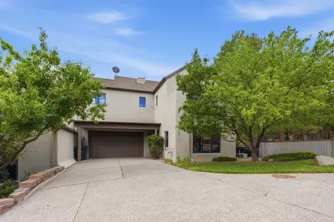 5075 Carriage House, Los Alamos, NM 87544