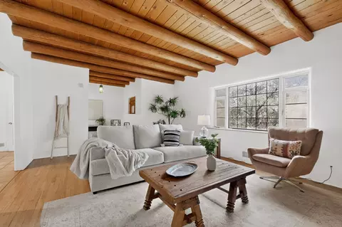 616 Camino Rancheros, Santa Fe, NM 87505