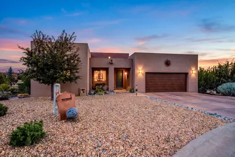 5 Via Quarta, Santa Fe, NM 87507