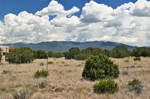 18 Golden Eagle W, Santa Fe, NM 87506