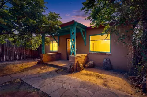 918 Hickox, Santa Fe, NM 87505