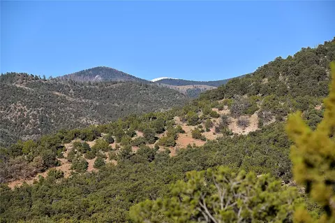27 Lodge Cir, Santa Fe, NM 87506